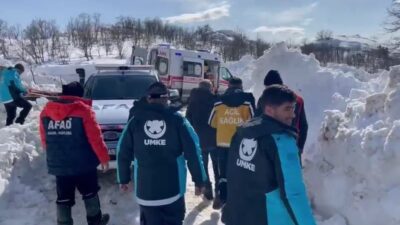 Tunceli’de göğüs ağrısı şikayeti bulunan bir vatandaşa zorlu kış şartlarına