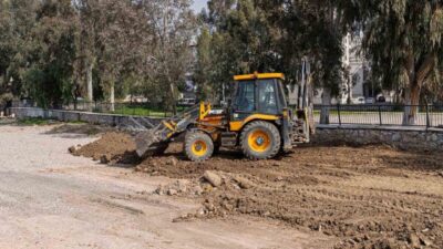 İzmir Büyükşehir Belediyesi, Karşıyaka Dedebaşı Mahallesi’ndeki atıl alanı kaskatlı havuz,