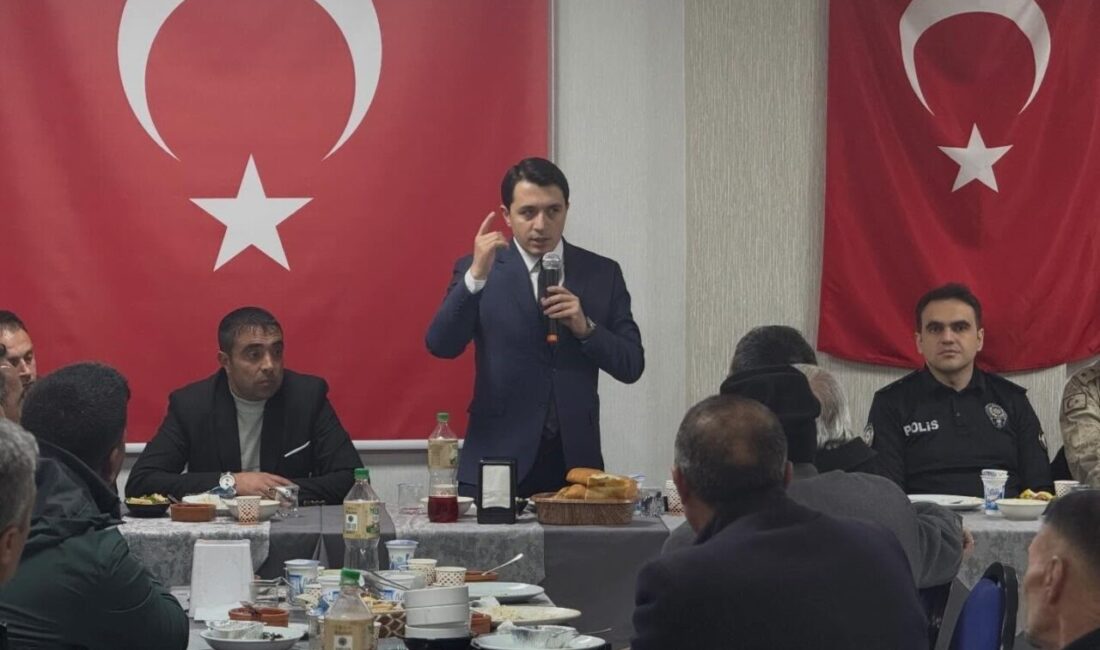 Tekman Kaymakamı Hüseyin Demirkol, ilçede görev yapan mahalle muhtarları için