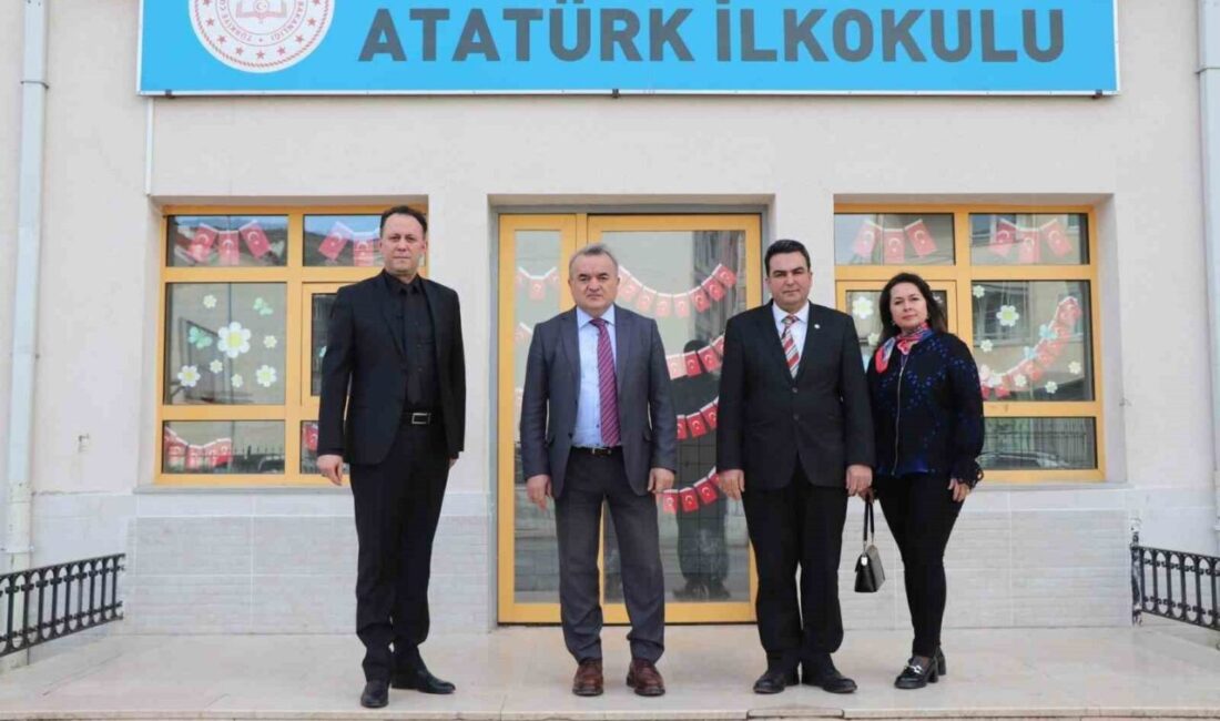 Bilecik’in Bozüyük ilçesinde Kaymakam Adem Öztürk, eğitim-öğretim faaliyetlerini yerinde inceledi.