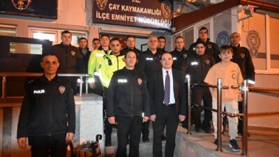 Afyonkarahisar Çay Kaymakamı Hasan Hüsnü Türker, emniyet mensupları ile iftar