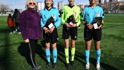 Kayseri’de 8 Mart Dünya Kadınlar Günü dolayısıyla oynanan Argıncıkspor-Döğergücü ve