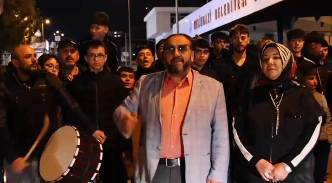 Kayseri’de muhtarın önderliğinde toplanan bir grup mahalleli, son dönemde gündem
