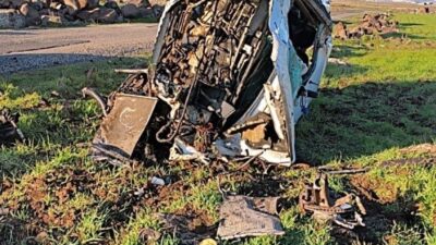 Diyarbakır’ın Çınar ilçesinde kaza yapan akrabalarına yardıma giden ailenin arabalarının