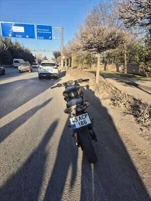 Eskişehir’de bir otomobile arkadan çarpan ehliyetsiz motosiklet sürücüsüne 200 bin