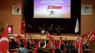 Karabük Üniversitesinde 12 Mart kapsamında düzenlenen “Kahramanlık Şiir ve Türküleri”