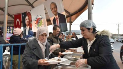 Kepez Belediyesi, Başköy Mahallesi pazar yerinde düzenlenen iftar yemeğinde Odabaşı