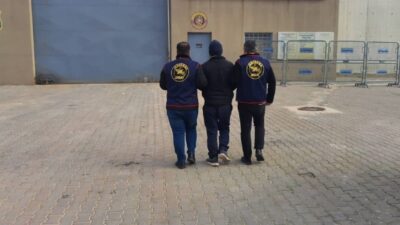 Gaziantep’te kesinleşmiş 11’er yıl hapis cezalarıyla aranan 3 şahıs jandarma