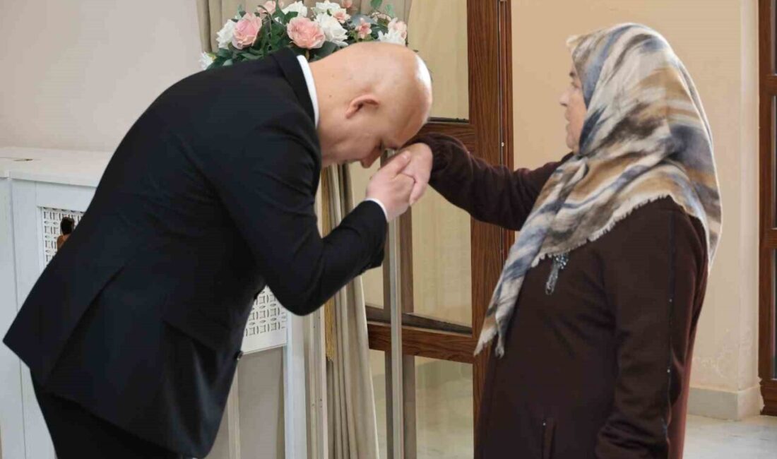 Kırıkkale Belediyesi tarafından düzenlenen iftar programında gazi ve şehit aileleri