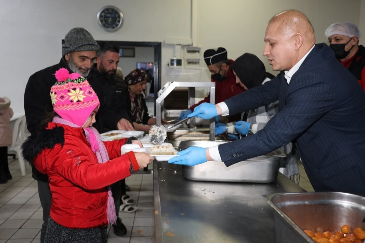 Kırıkkale Belediye Başkanı Ahmet Önal, Ramazan ayı dolayısıyla düzenlenen iftar