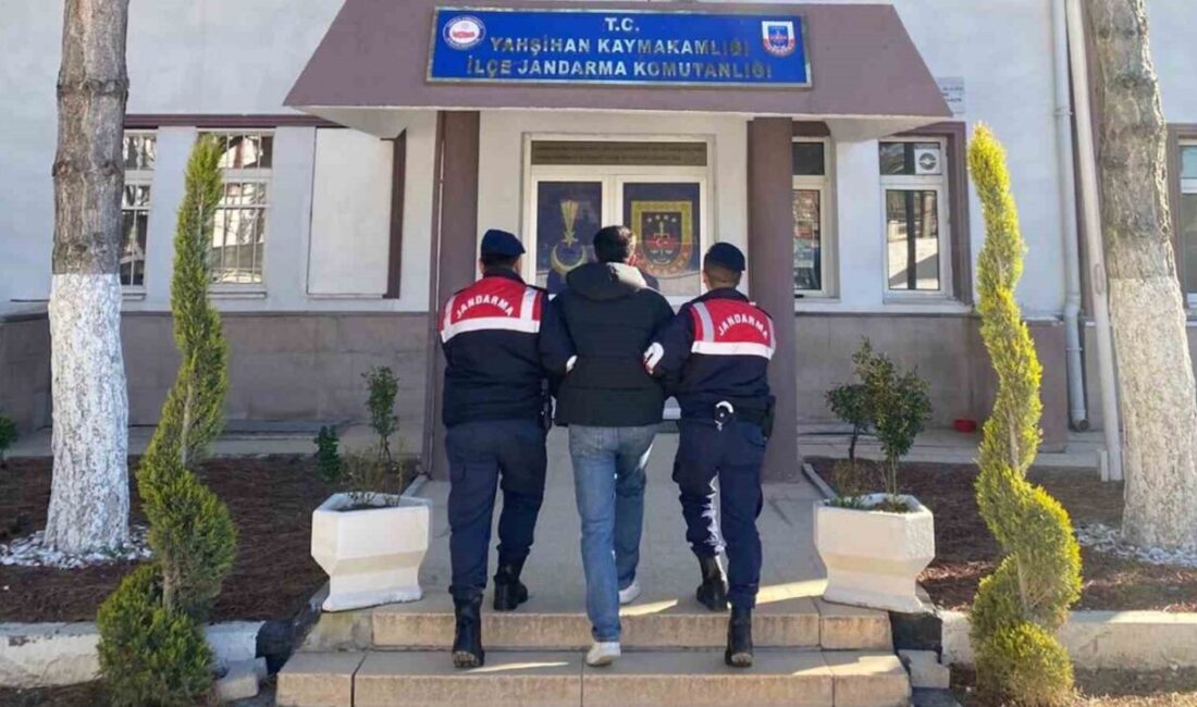 Kırıkkale’de jandarma ekiplerince aranan ve haklarında kesinleşmiş hapis cezası bulunan