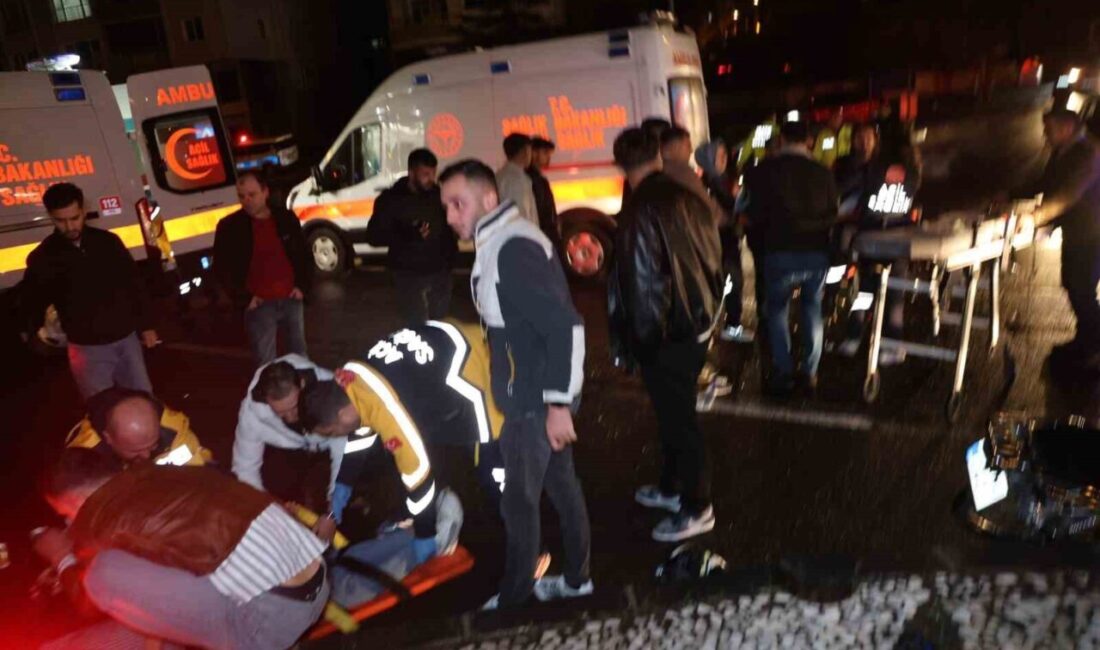 Nevşehir’de kırmızı ışıkta geçen motosikletin otomobile çarptığı kazada 3 kişi