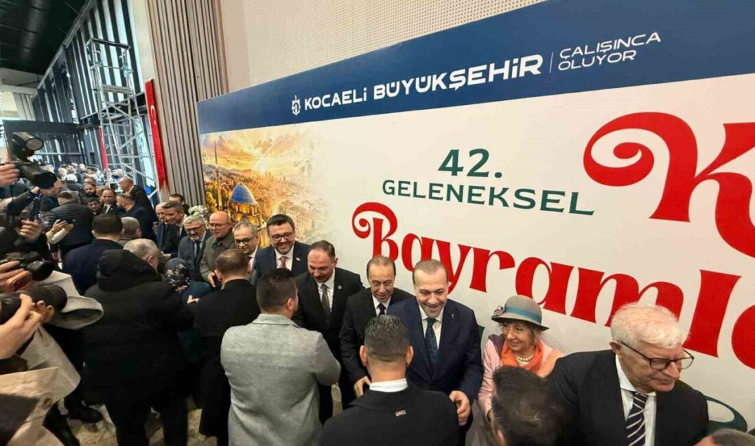 Kocaeli’de geleneksel hale gelen 42. Kent Bayramlaşması kentte eğitim gören