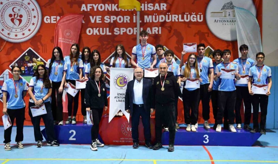 Afyonkarahisar’da Okul Sporları faaliyet programı çerçevesinde Çiğiltepe Spor Salonunda düzenlenen