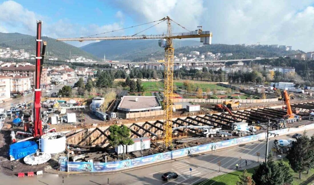 Kocaeli Büyükşehir Belediyesi ve Ulaştırma ve Altyapı Bakanlığı işbirliğiyle yürütülen