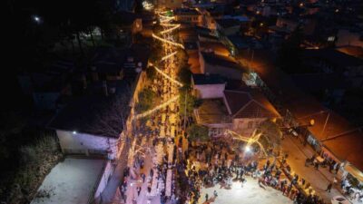 Adana’nın Kozan ilçesinde tarihi kalenin eteklerinde yer alan 7 asırlık