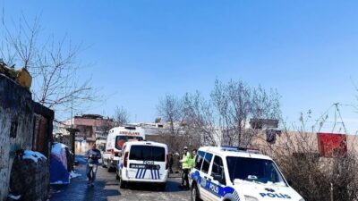 Siirt’in Kurtalan ilçesinde camiden çıkan yaşlı adam, otomobilin çarpması sonucu