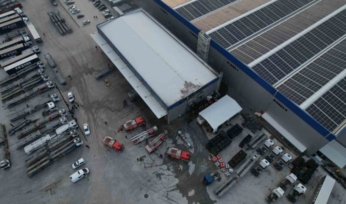 Sakarya’nın Arifiye ilçesinde lojistik firmasında çıkan yangın, itfaiye ekiplerinin hızlı