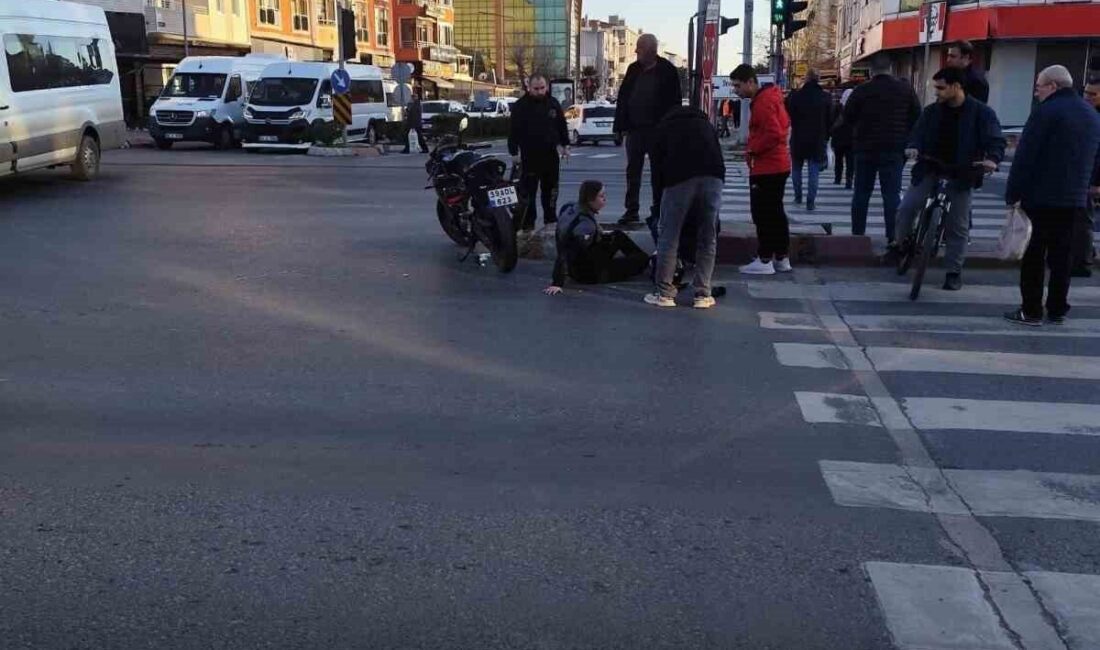 Kırklareli’nin Lüleburgaz ilçesinde otomobil ile çarpışan motosikletin sürücüsü yaralandı. Edinilen