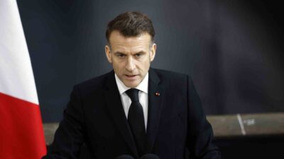 Fransa Cumhurbaşkanı Emmanuel Macron ile İran Cumhurbaşkanı Mesud Pezeşkiyan telefon