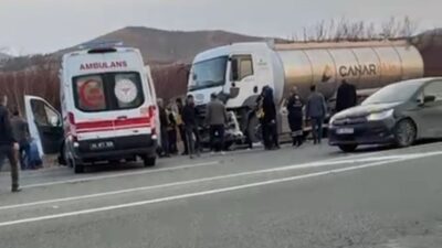 Malatya’da kontrolden çıkan kamyonun hafif ticari araca çarptığı kazada 1