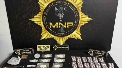 Malatya’da polis ekiplerince sokak satıcılarına yönelik düzenlenen operasyonda çeşitli uyuşturucu