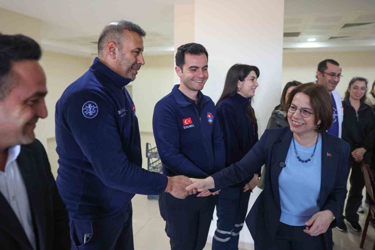 Maltepe Belediye Başkanı Esin Köymen, 14 Mart Tıp Bayramı dolayısıyla,
