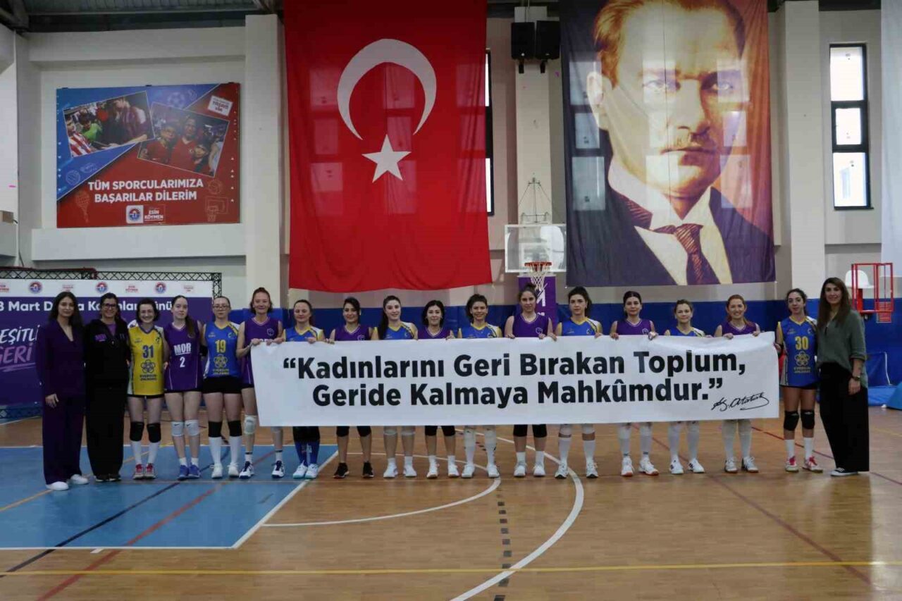 Maltepe Belediyesi, 8 Mart Dünya Kadınlar Günü etkinlikleri kapsamında voleybol