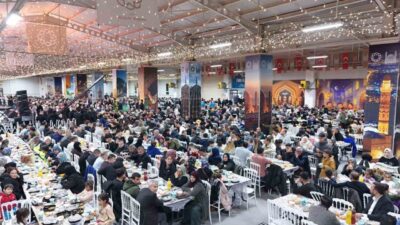 Mardin’de farklı inanç gruplarının temsilcileri, düzenlenen “Kardeşlik İftarı” programında bir