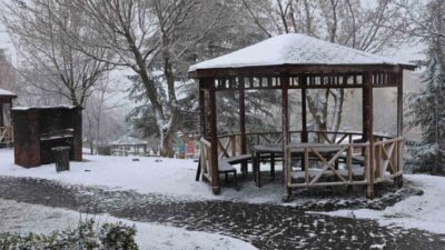 Meteoroloji 13. Bölge Müdürlüğü’nün uyarılarda bulunduğu Elazığ’da kar yağışı başladı.