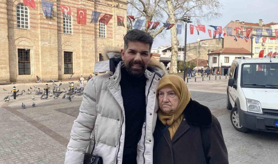 Ünlü sanatçı Mehmet Çevik, geçirdiği estetik operasyonun ardından Ramazan ayını