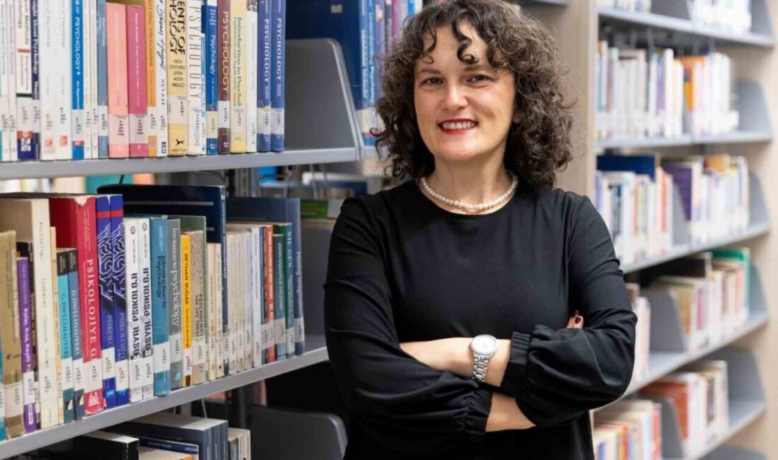 Menopoz gerçeği özellikle çalışan kadınlar için en önemli sorunların başında