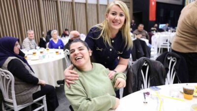 Merkezefendi Belediyesi bünyesinde faaliyet gösteren Engelsiz Yaşam Akademisi’nde eğitim alan