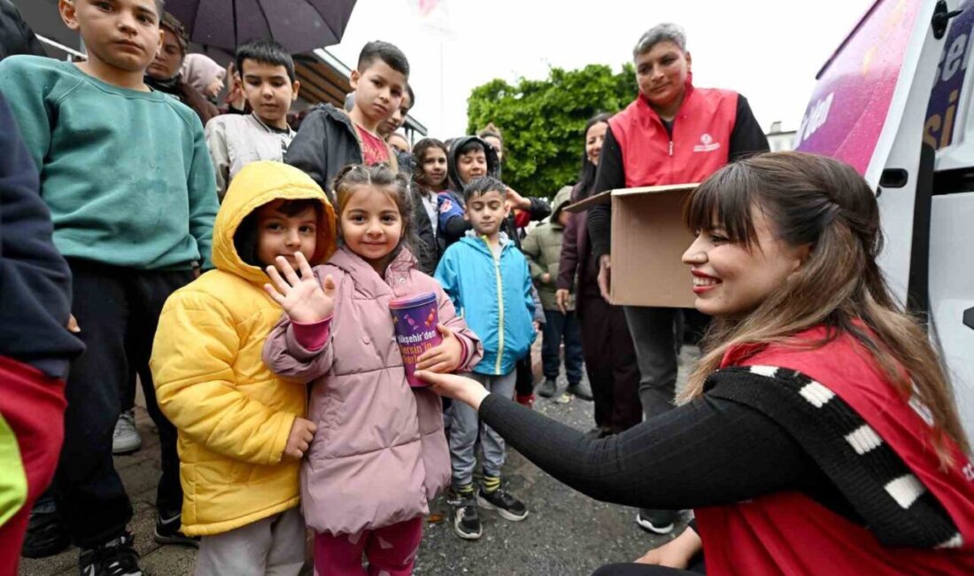 Mersin Büyükşehir Belediyesi, Ramazan Bayramı arifesinde 13 ilçede çocuklara içinde