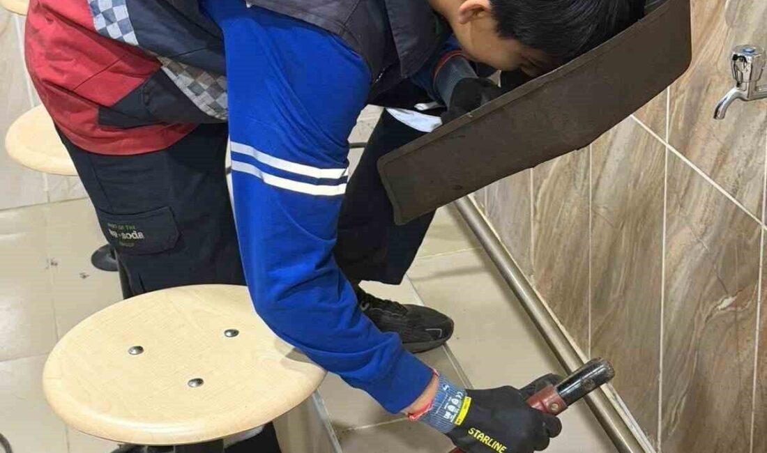 Ankara’da Fatih Mesleki ve Teknik Anadolu Lisesi Metal Teknolojisi Bölümü