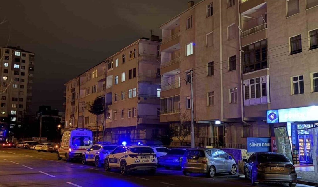 Kayseri’nin Kocasinan ilçesinde bayram öncesi mezarlık ziyareti yapan kadın, eve