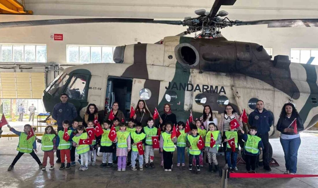 Aydın’ın Nazilli ilçesinde Latife Hanım Anaokulu öğrencileri, Aydın Jandarma Filo