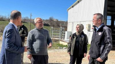 Bilecik İl Tarım ve Orman Müdürü Çetin Ayvalık, üreticilerle tarım