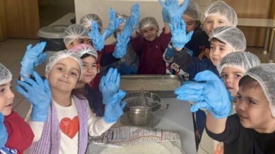 Muğla’da Feriha Osman Günsan Anaokulu öğrencileri Ramazan ayının lezzeti güllacı