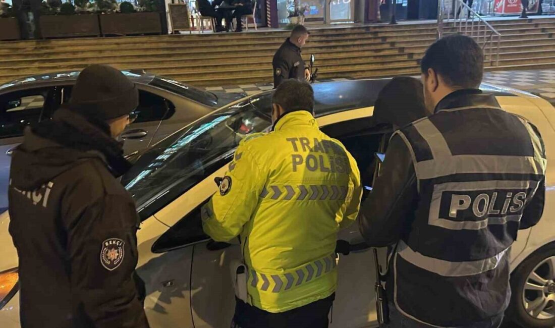 Tekirdağ’ın Muratlı ilçesinde ekiplerce trafik ve asayiş uygulaması gerçekleştirildi. Muratlı