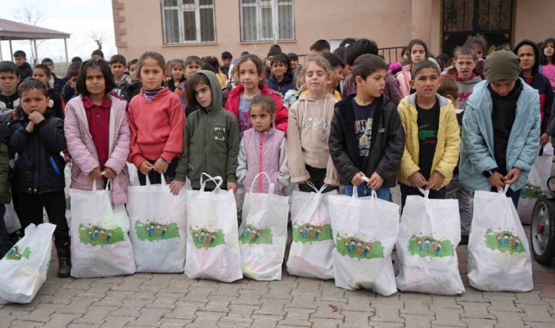 Hayır Kapısı Derneği tarafından yürütülen yardım çalışmaları kapsamında Muş’un uzak