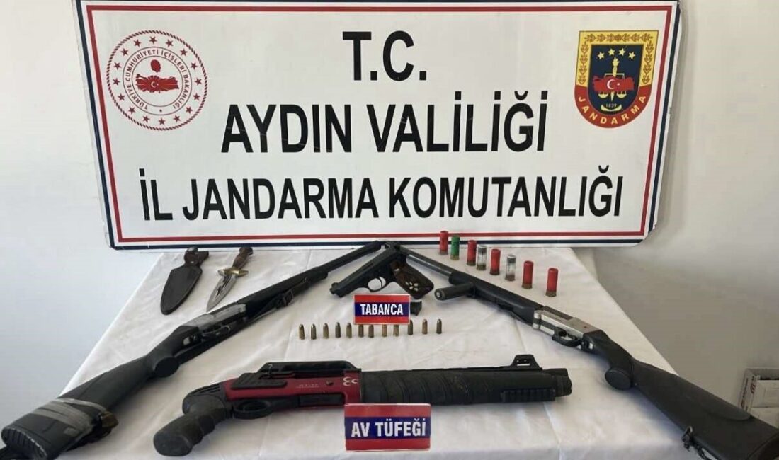 Aydın’ın Nazilli ilçesinde düzenlenen operasyonda ruhsatsız silah ve mühimmat ele