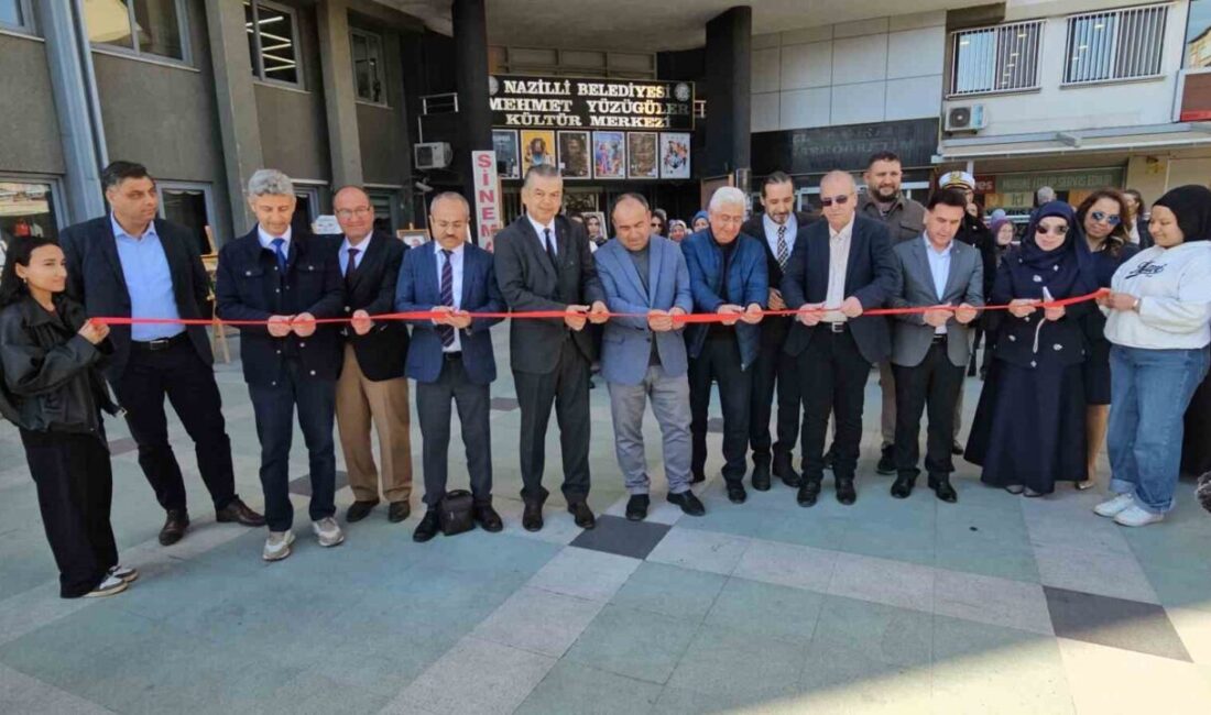 Aydın’ın Nazilli ilçesinde Halk Eğitimi Merkezi ve ASO kursiyerleri Tezhip,