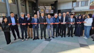 Aydın’ın Nazilli ilçesinde Halk Eğitimi Merkezi ve ASO kursiyerleri Tezhip,