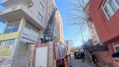 Siirt’in Kurtalan ilçesinde bir evin mutfağında ocakta unutulan yemeğin yanması