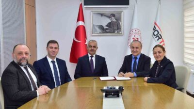 Oltu Belediye Başkanı Adem Çelebi, ilçeye kazandırılacak olan 400 kişilik