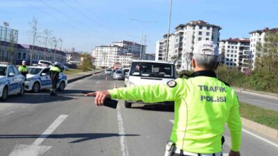 Ordu’da polis ekipleri tarafından trafik kazalarını azaltmaya yönelik yapılan denetimlerde,