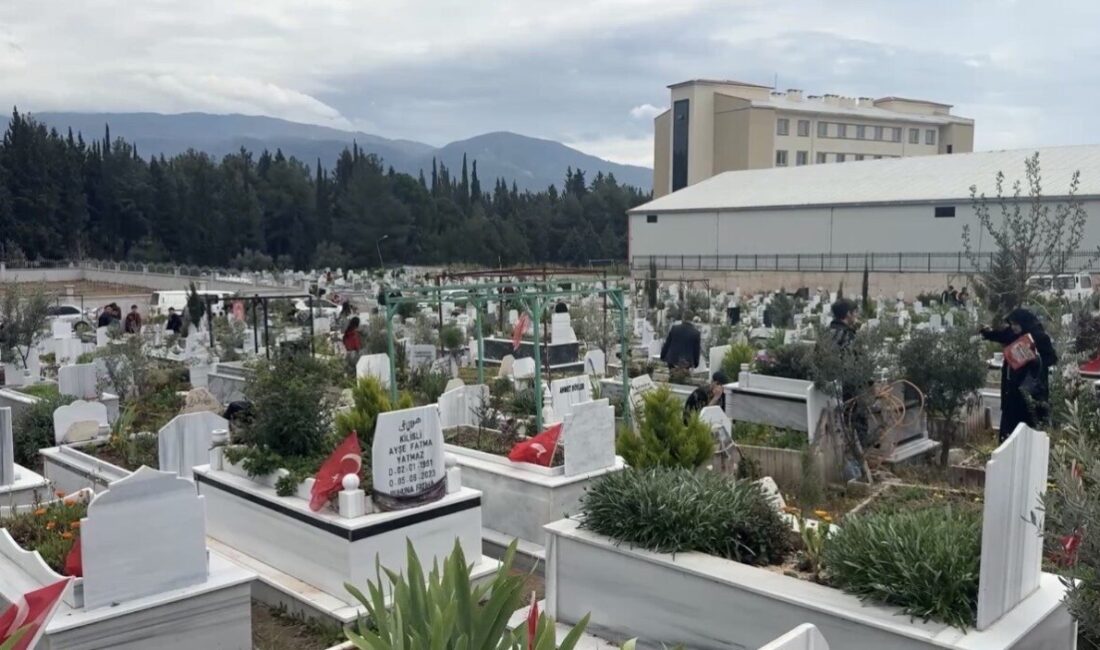 Kahramanmaraş merkezli depremlerden etkilenen Osmaniye’de Ramazan Bayramı buruk geçti. Depremde