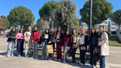 Osmaniye’de üniversite öğrencileri, 8 Mart Dünya Kadınlar Günü dolayısıyla üniversite