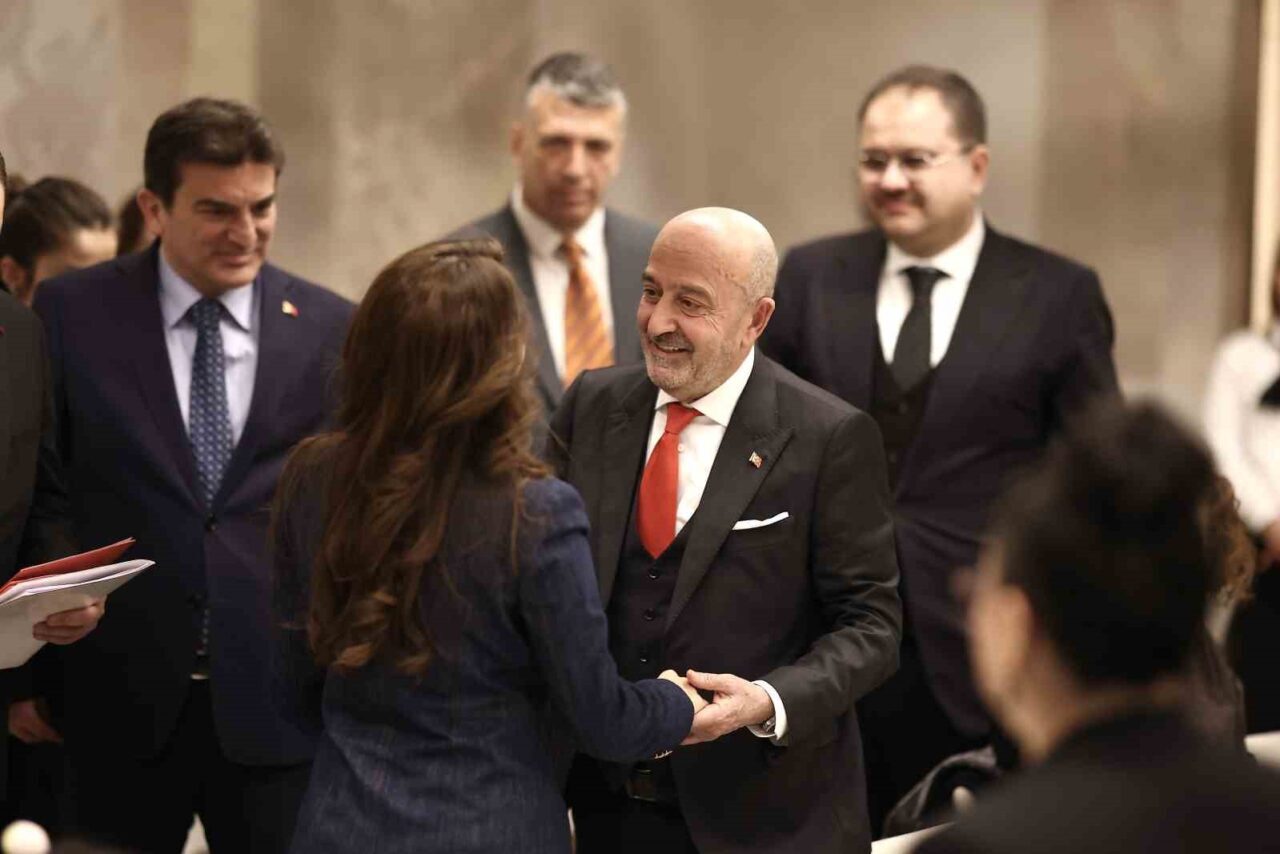 OYAK Yönetim Kurulu Başkanı Zekai Aksakallı ve OYAK Genel Müdürü